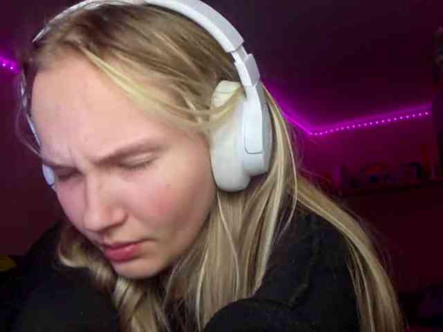 MilagroKailey webcam