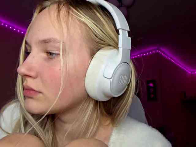 MilagroKailey webcam