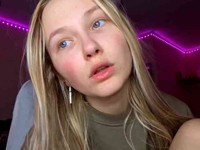 MilagroKailey webcam