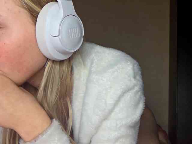 MilagroKailey webcam