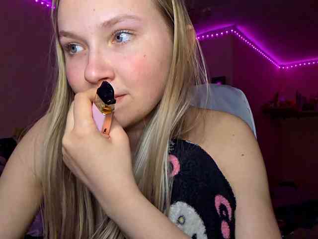 MilagroKailey webcam