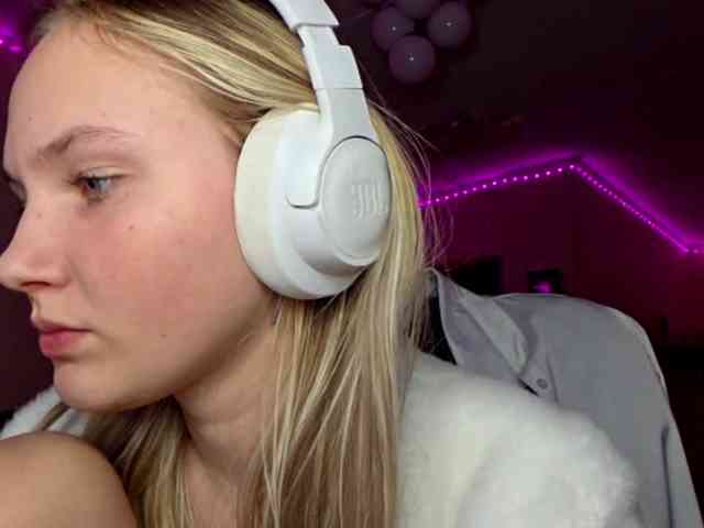 MilagroKailey webcam