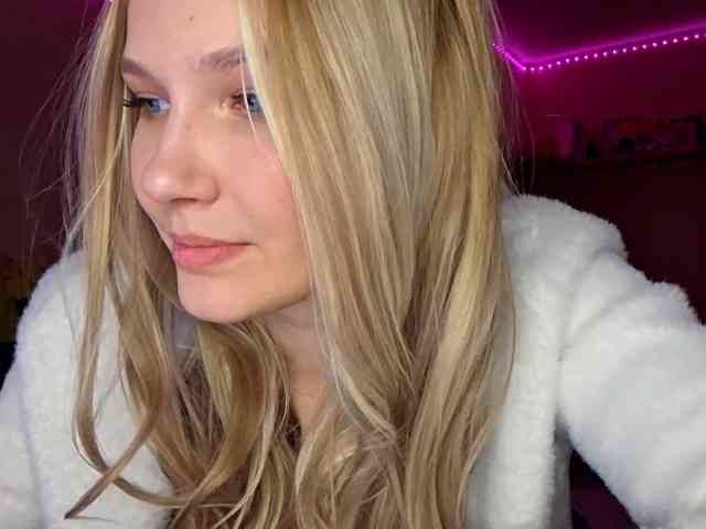 MilagroKailey webcam