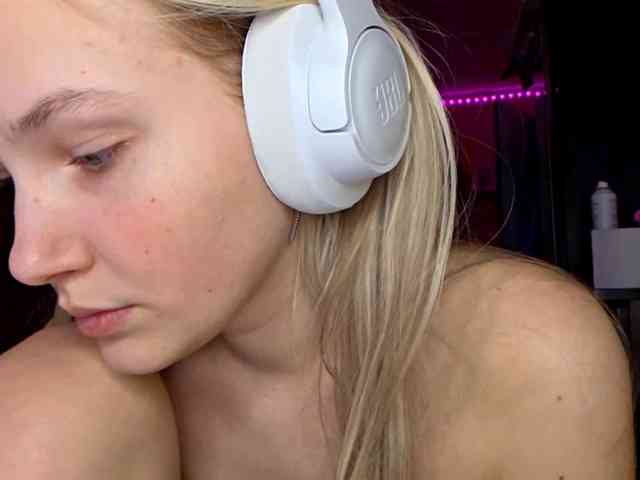 MilagroKailey webcam