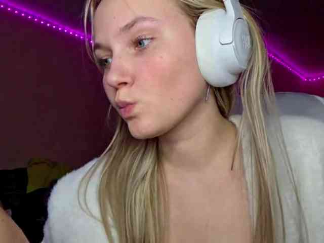 MilagroKailey webcam