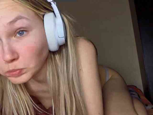 MilagroKailey webcam
