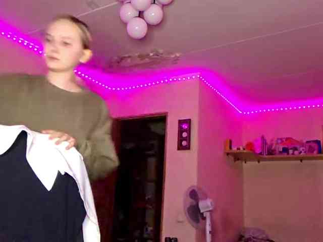 MilagroKailey webcam