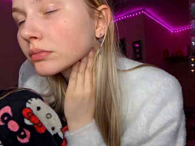 MilagroKailey webcam