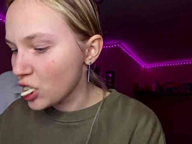 MilagroKailey webcam