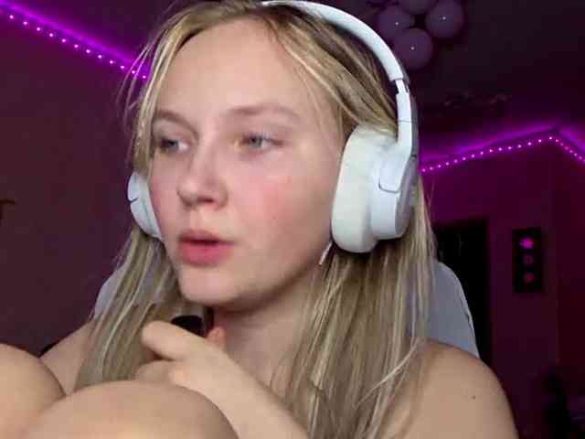 MilagroKailey webcam