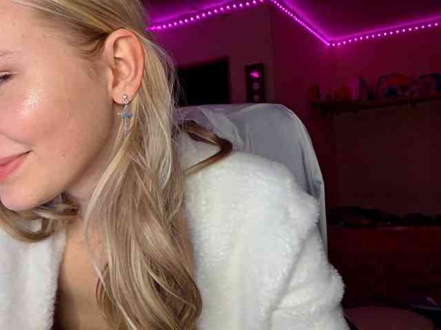 MilagroKailey webcam