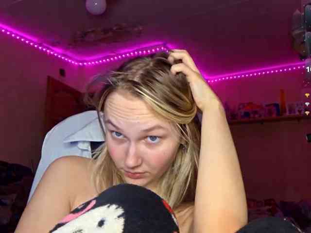 MilagroKailey webcam