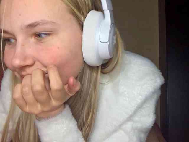 MilagroKailey webcam