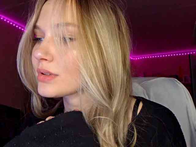 MilagroKailey webcam