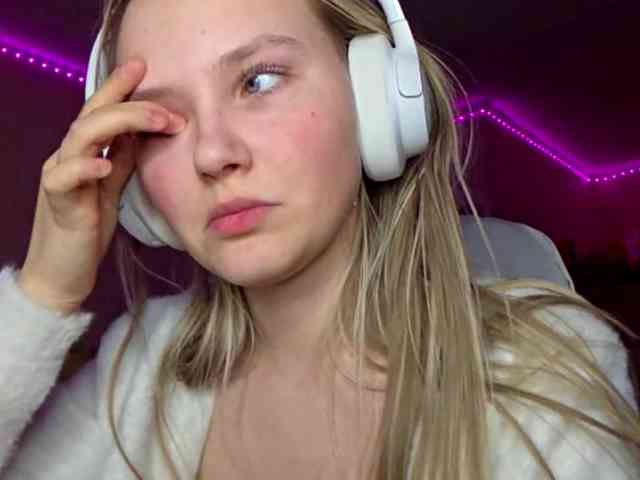 MilagroKailey webcam