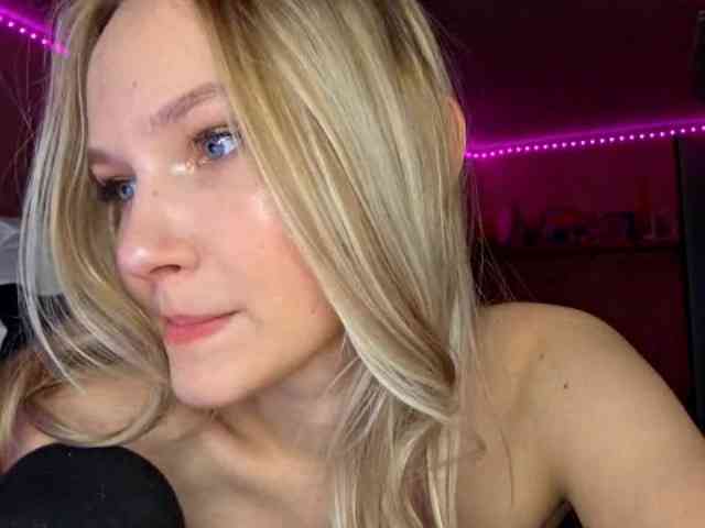 MilagroKailey webcam