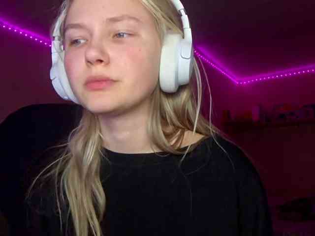 MilagroKailey webcam