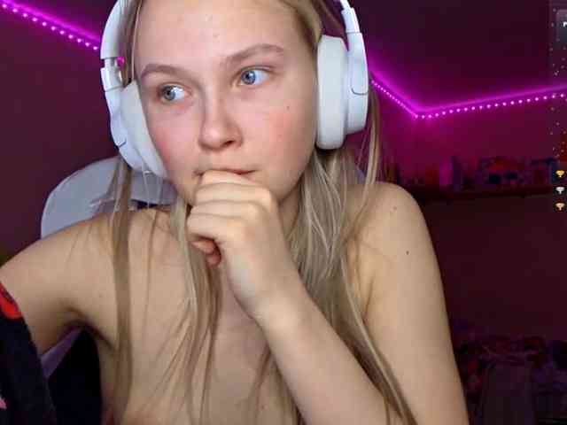 MilagroKailey webcam