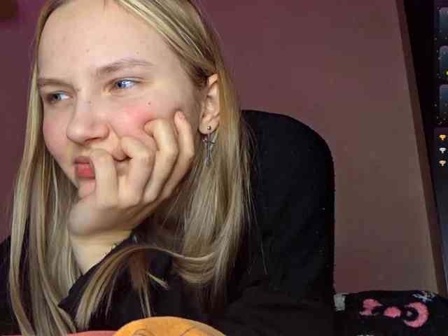 MilagroKailey webcam