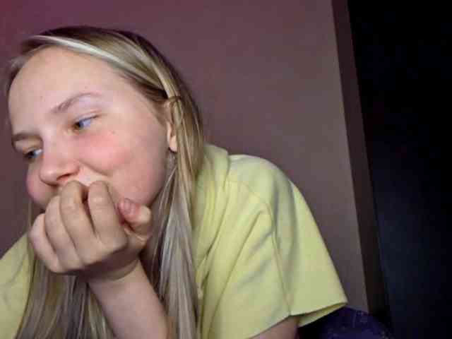 MilagroKailey webcam