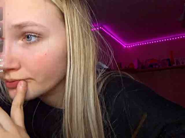 MilagroKailey webcam