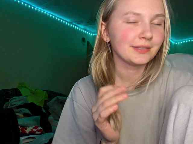 MilagroKailey webcam