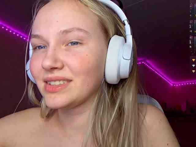 MilagroKailey webcam