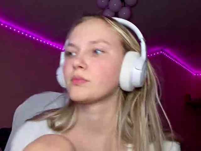 MilagroKailey webcam