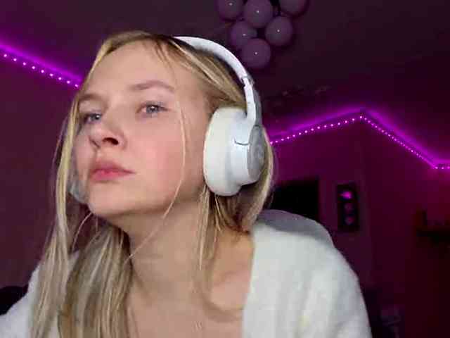 MilagroKailey webcam