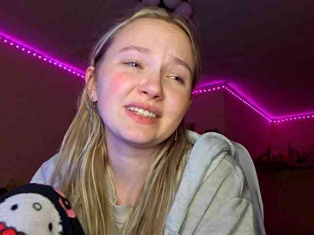 MilagroKailey webcam