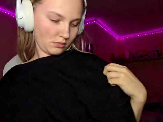 MilagroKailey webcam