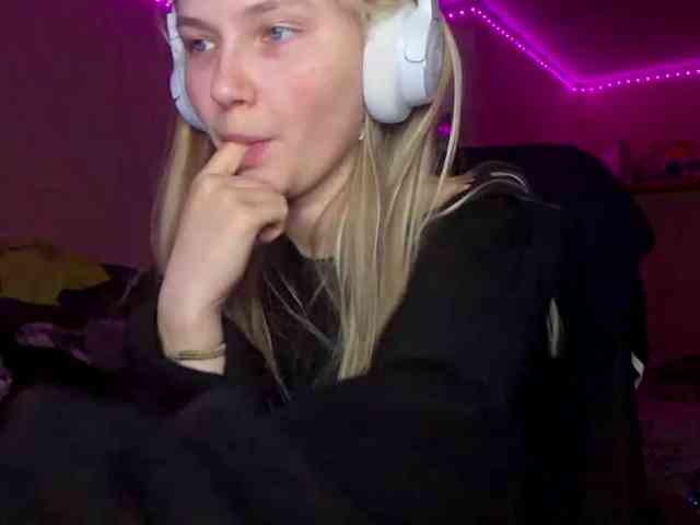 MilagroKailey webcam