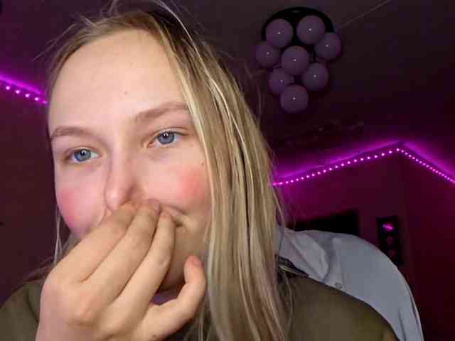 MilagroKailey webcam