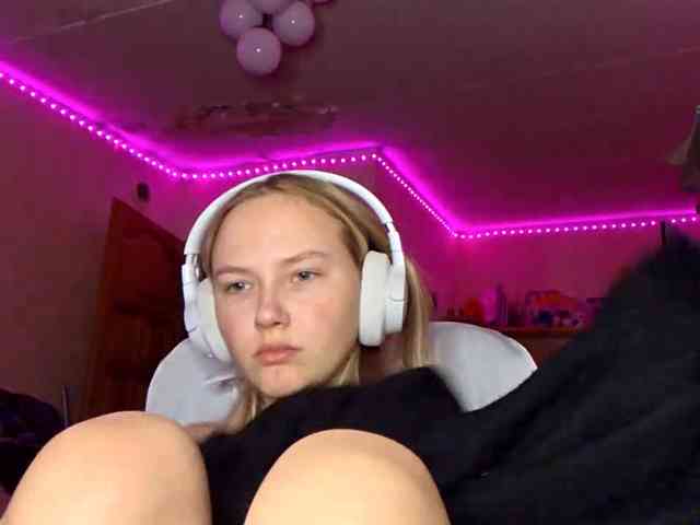 MilagroKailey webcam