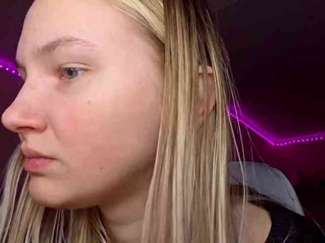 MilagroKailey webcam