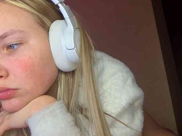 MilagroKailey webcam