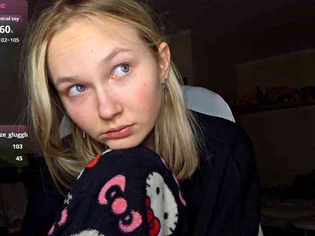 MilagroKailey webcam