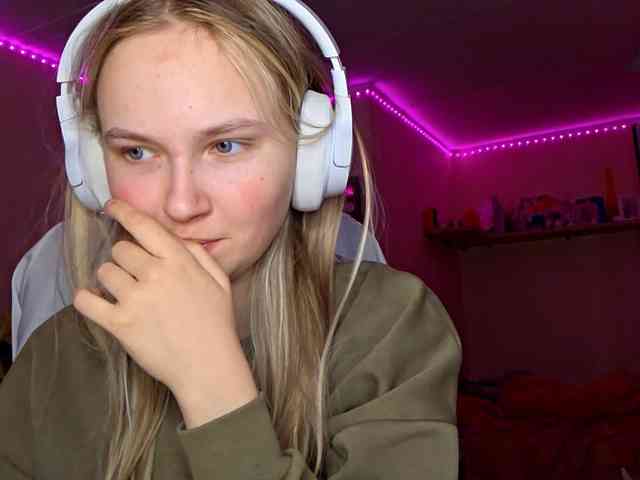 MilagroKailey webcam