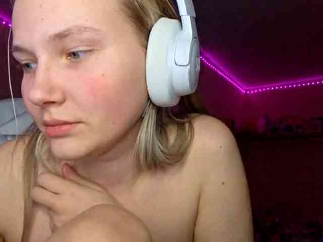 MilagroKailey webcam