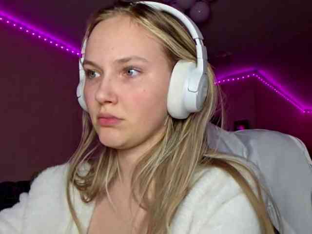 MilagroKailey webcam