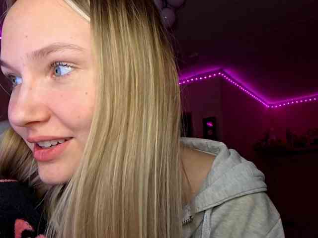 MilagroKailey webcam