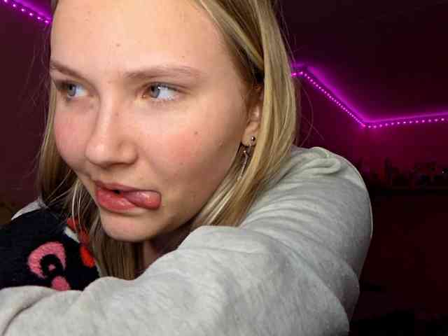 MilagroKailey webcam