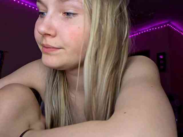 MilagroKailey webcam