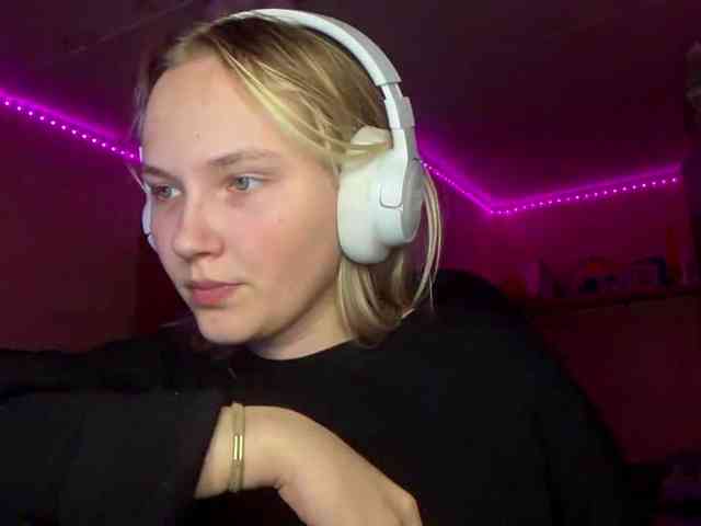 MilagroKailey webcam