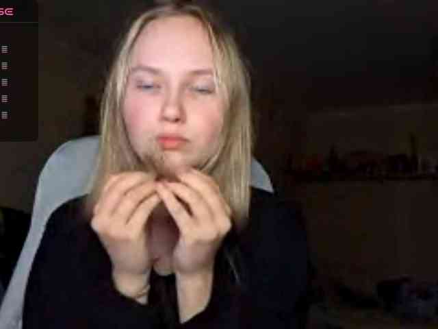 MilagroKailey webcam