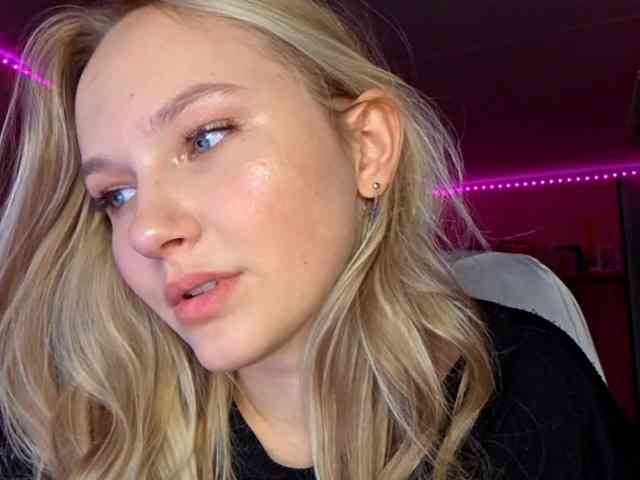 MilagroKailey webcam