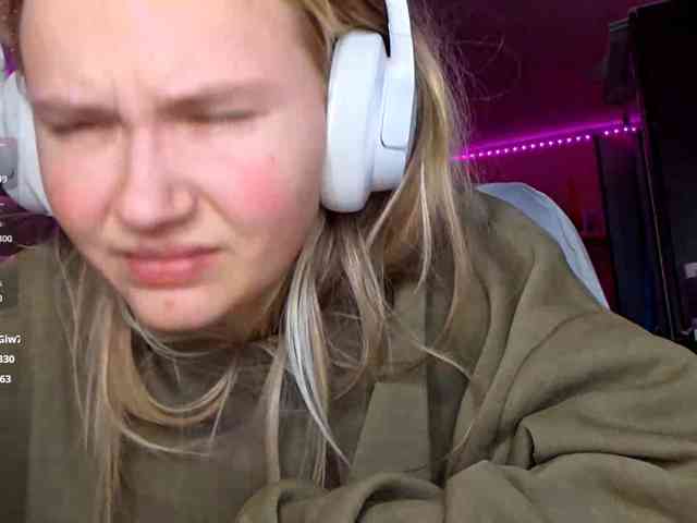 online webcam MilagroKailey