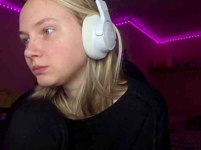 MilagroKailey webcam