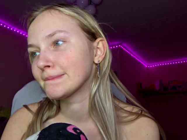 MilagroKailey webcam