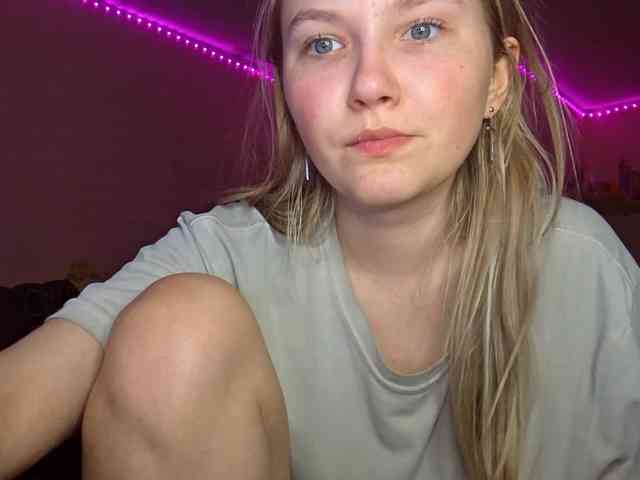 MilagroKailey webcam